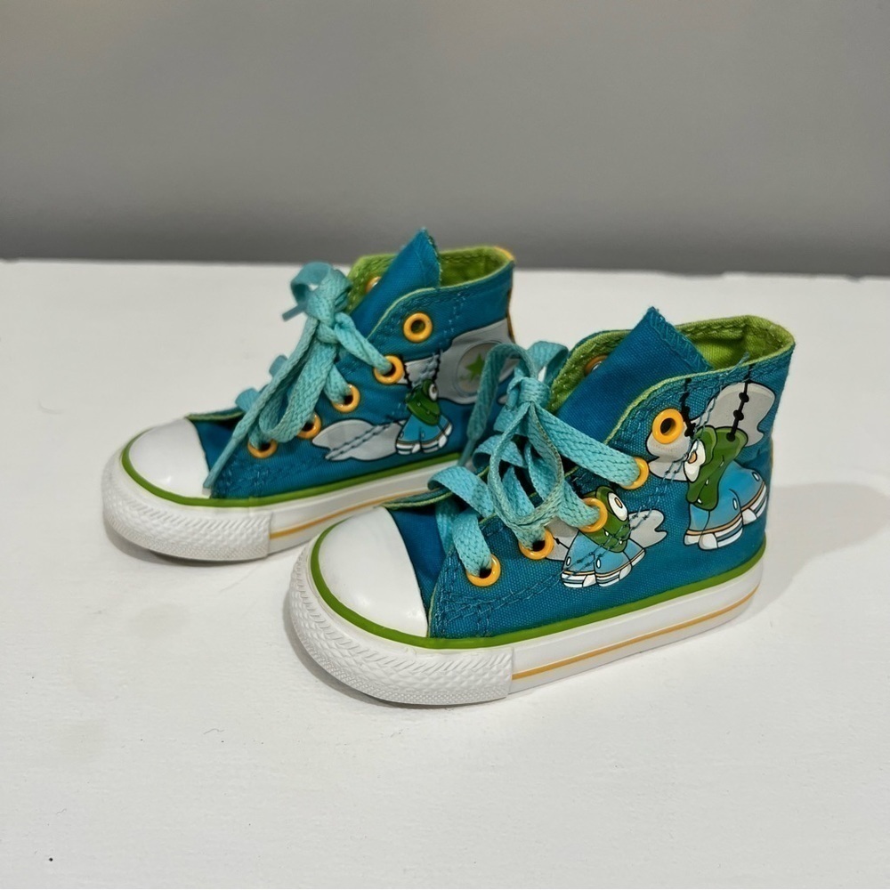 Converse Toddler/Infant printed shoes/sneakers size US 4.